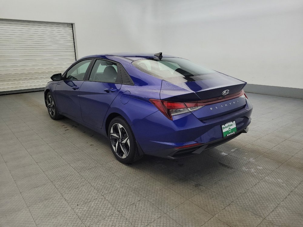 Used 2023 Hyundai Elantra SEL w/ Convenience Package image 5