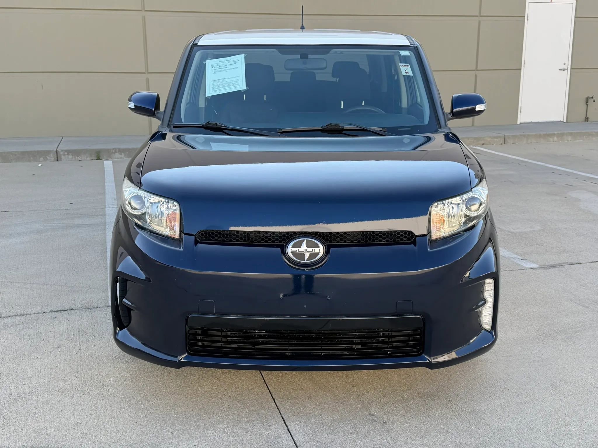 Used 2013 Scion xB FWD image 2