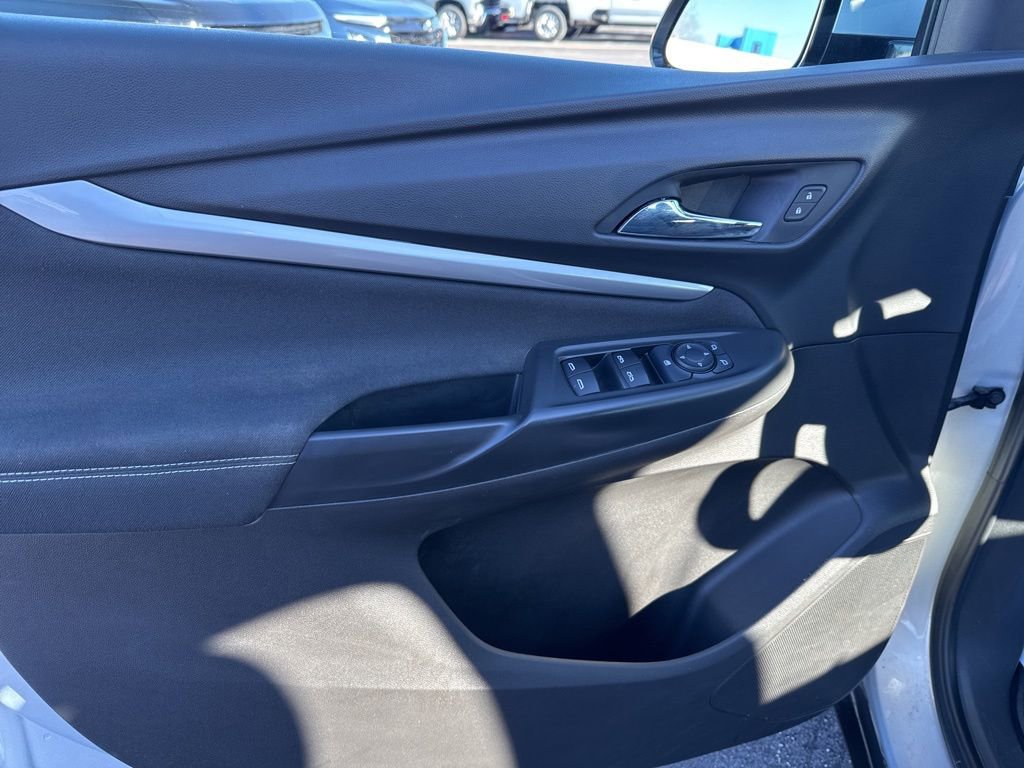 Used 2023 Chevrolet Bolt EUV LT image 14