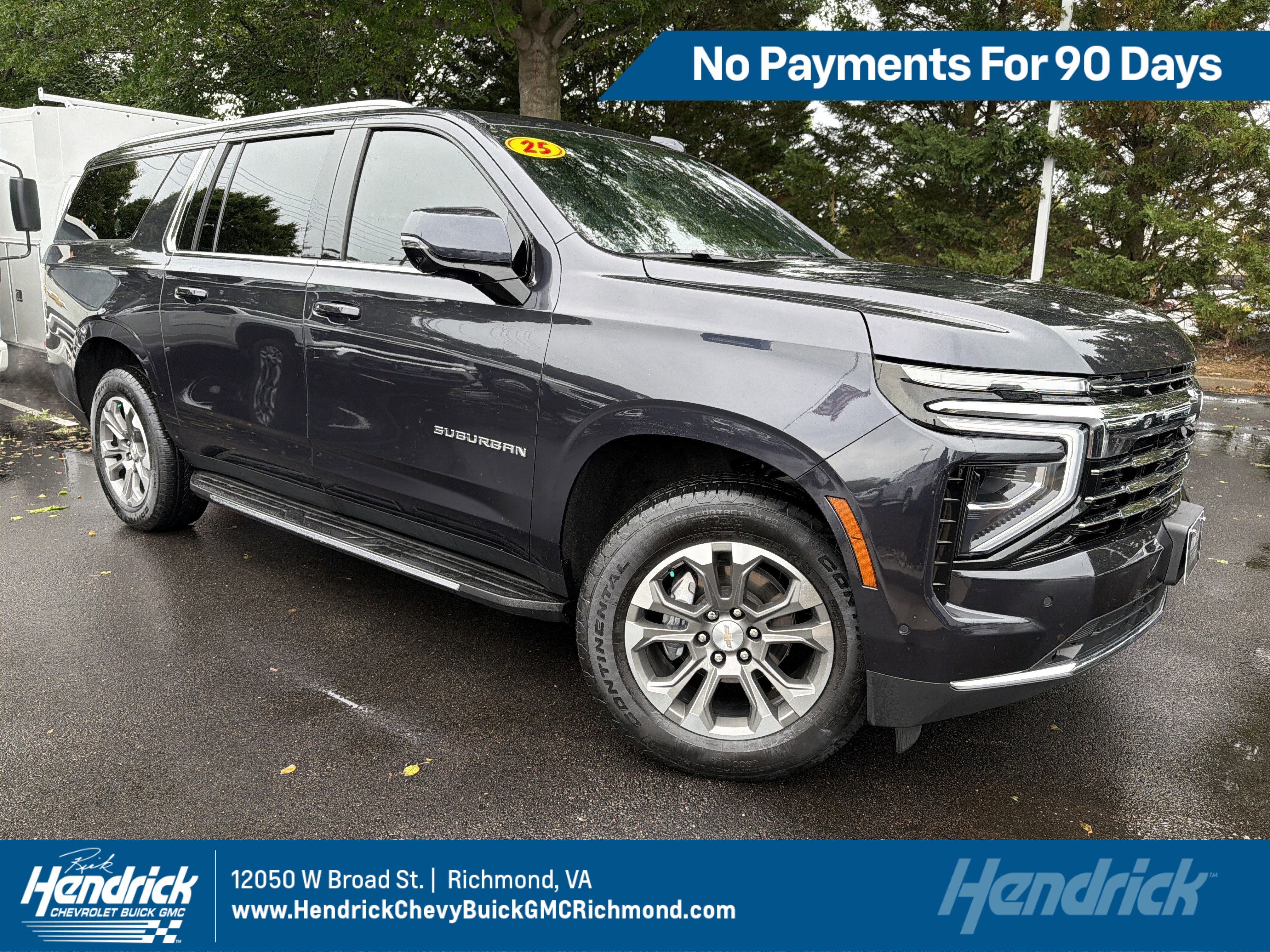 Used 2025 Chevrolet Suburban LT w/ Comfort Package RWD image 1