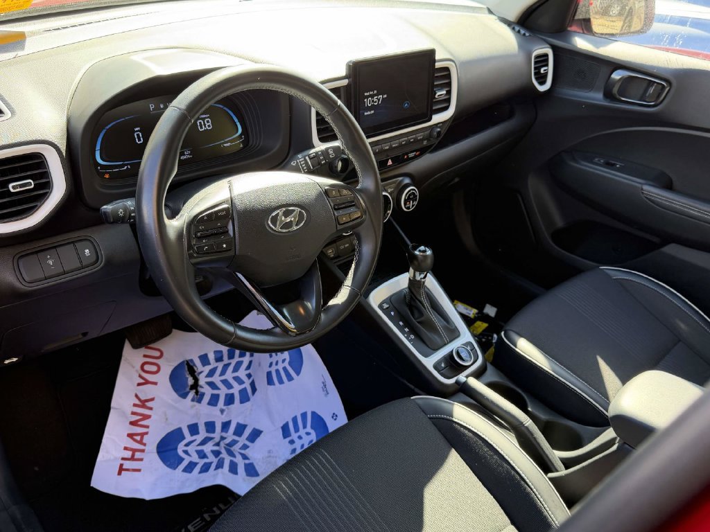 Certified 2023 Hyundai Venue Limited w/ Cargo Package FWD image 14