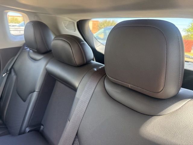 Used 2022 Jeep Compass Latitude w/ Sun and Sound Group image 8