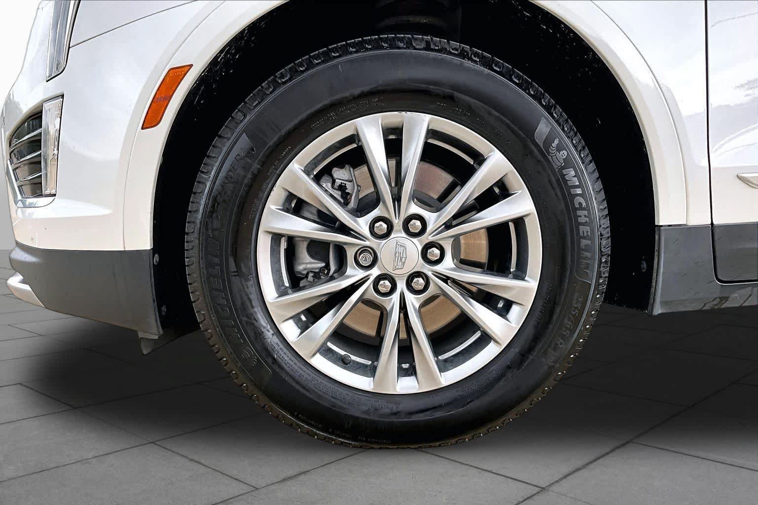 Used 2023 Cadillac XT5 Premium Luxury FWD image 11