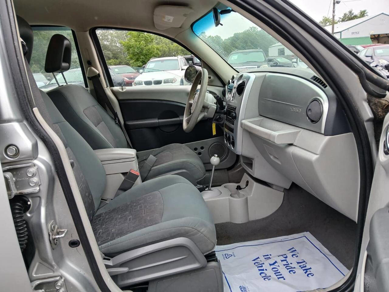 Used 2009 Chrysler PT Cruiser image 12