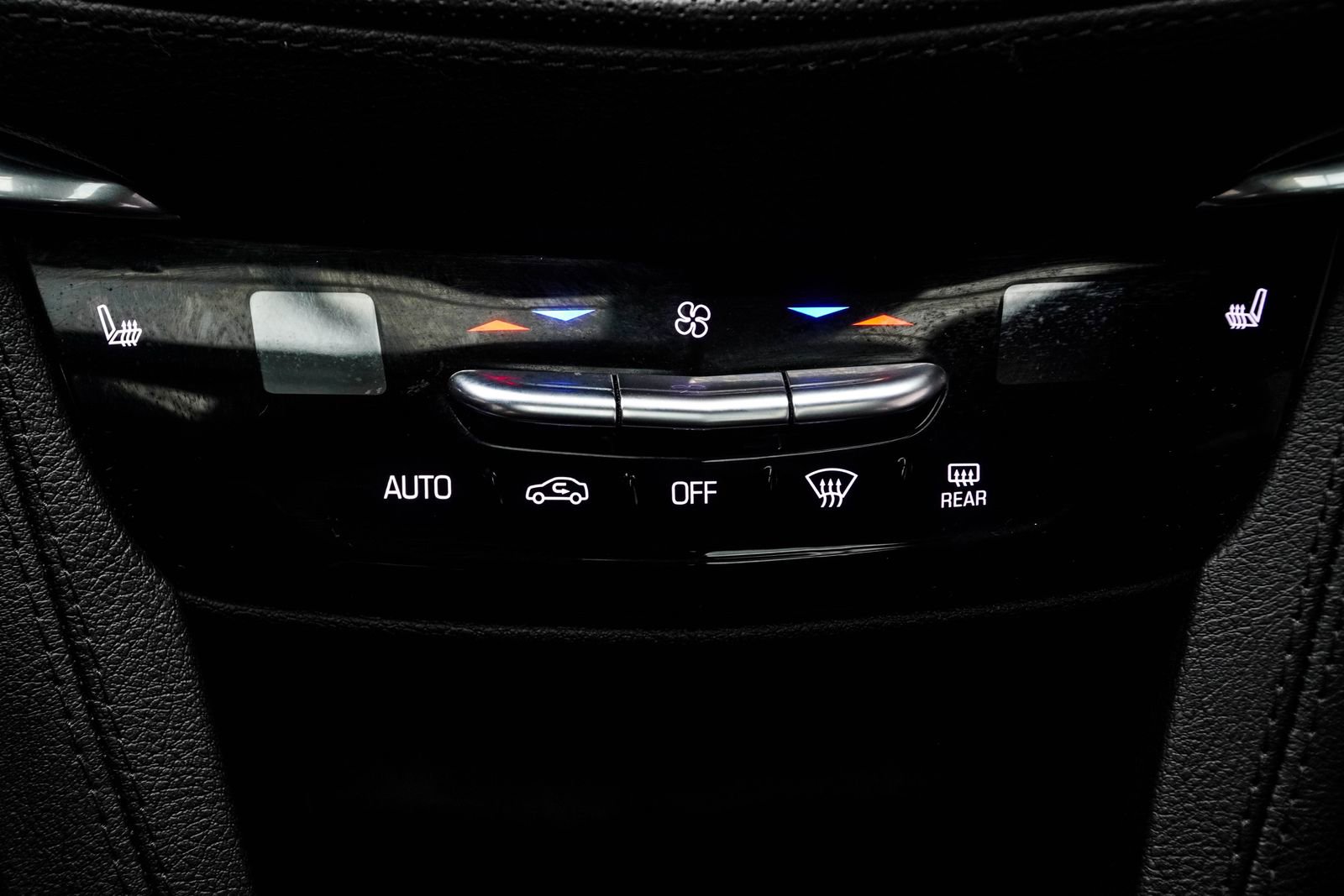 Used 2021 Cadillac XT5 Premium Luxury FWD image 19
