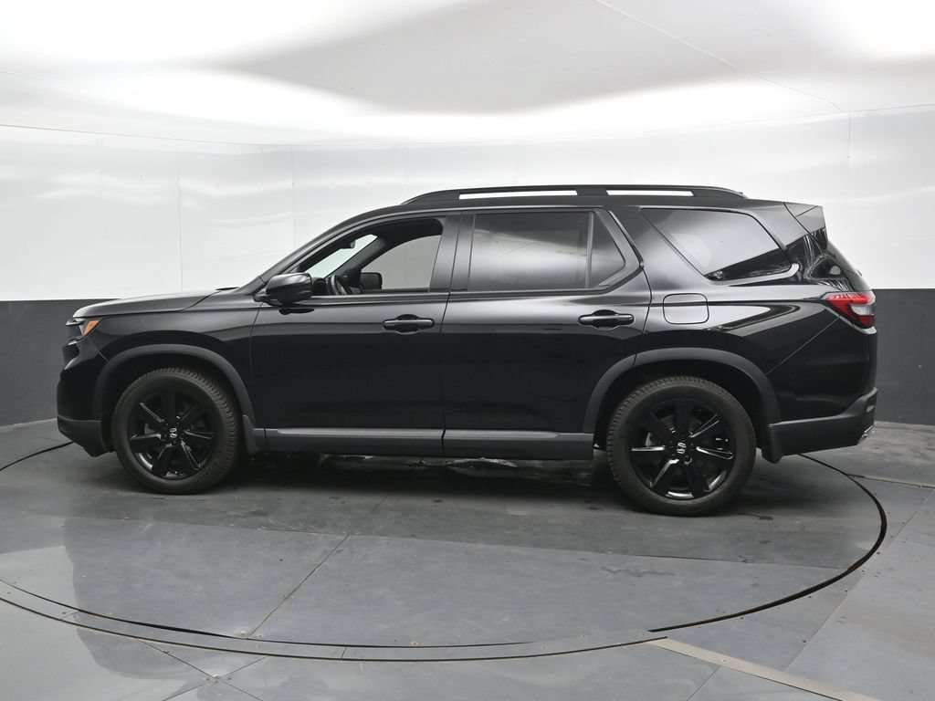 Used 2025 Honda Pilot Black Edition image 10