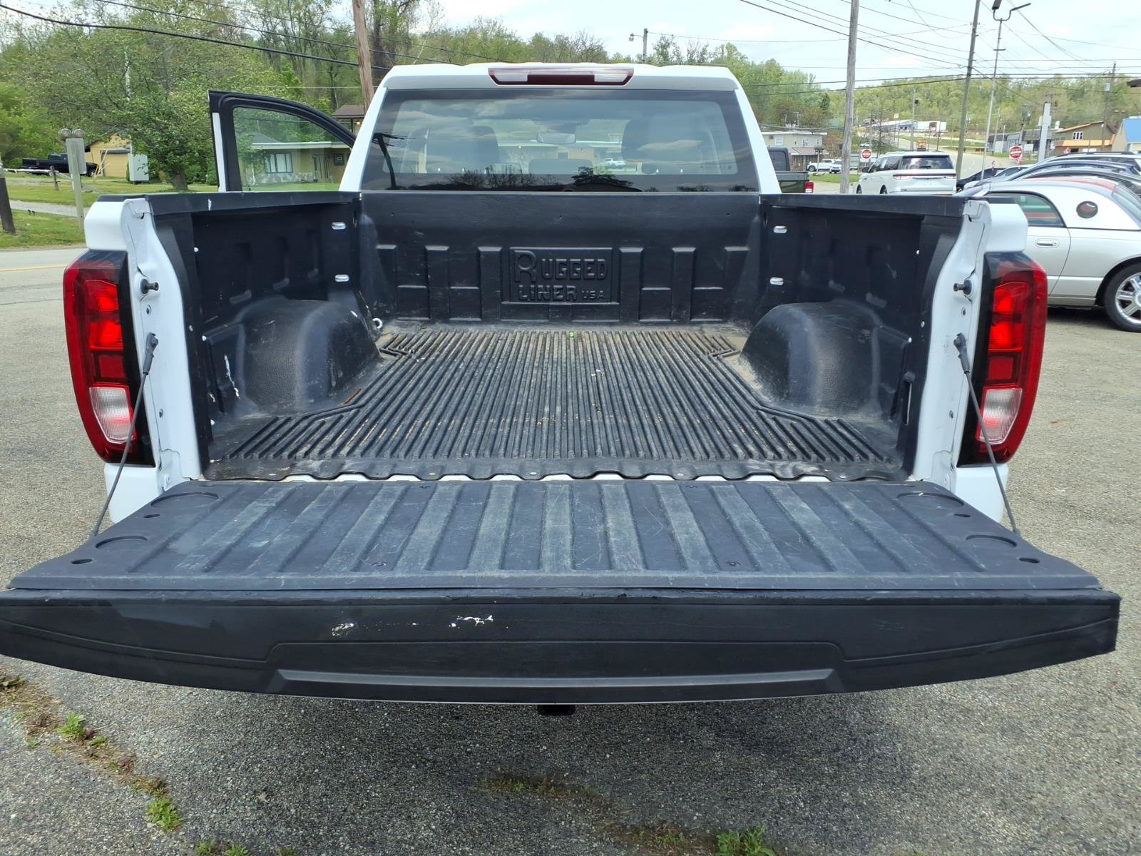 Used 2023 GMC Sierra 1500 Pro w/ Fleet Convenience Package AWD/4WD image 7