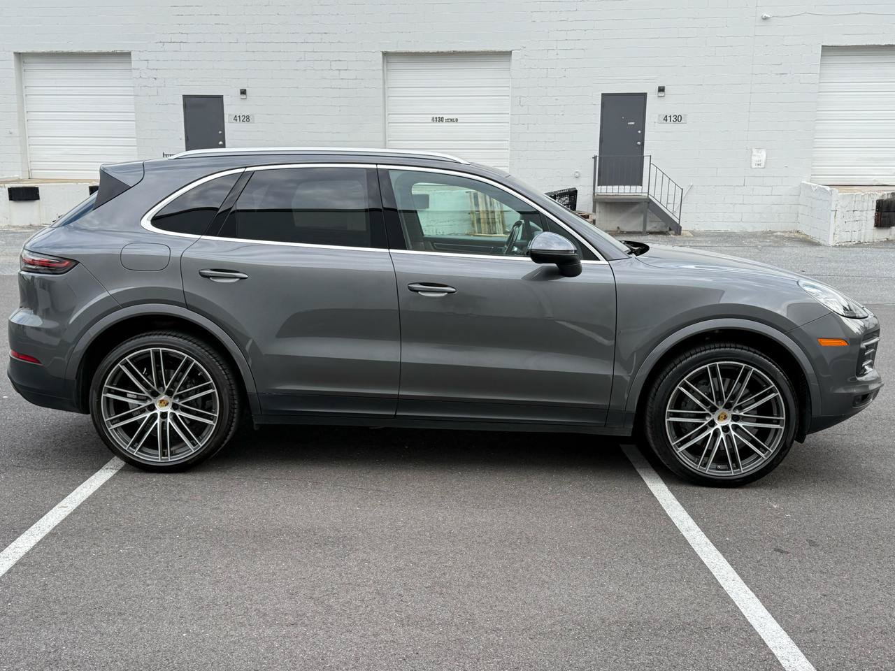 Used 2021 Porsche Cayenne S AWD/4WD image 6