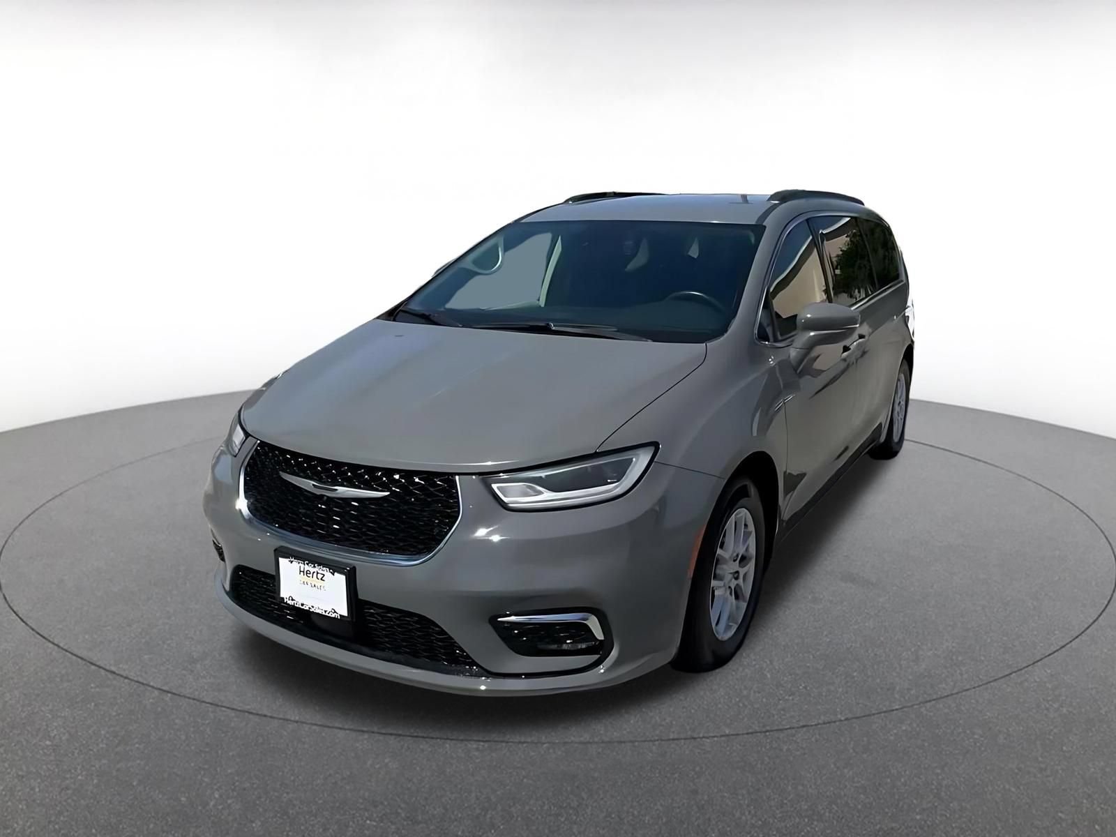 Used 2022 Chrysler Pacifica Touring-L FWD image 5