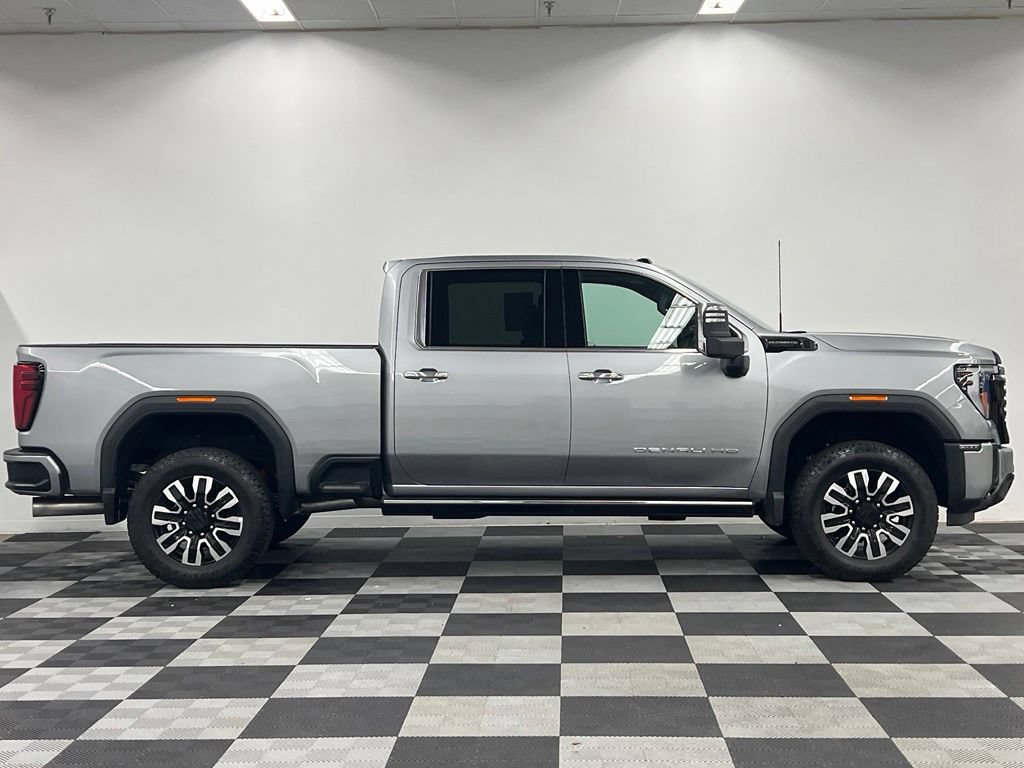 Used 2026 GMC Sierra 2500 Denali Ultimate w/ LPO, GMC Protection Package AWD/4WD image 8