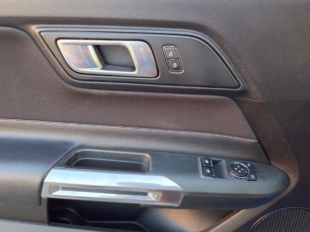 Used 2022 Ford Mustang Coupe RWD image 11