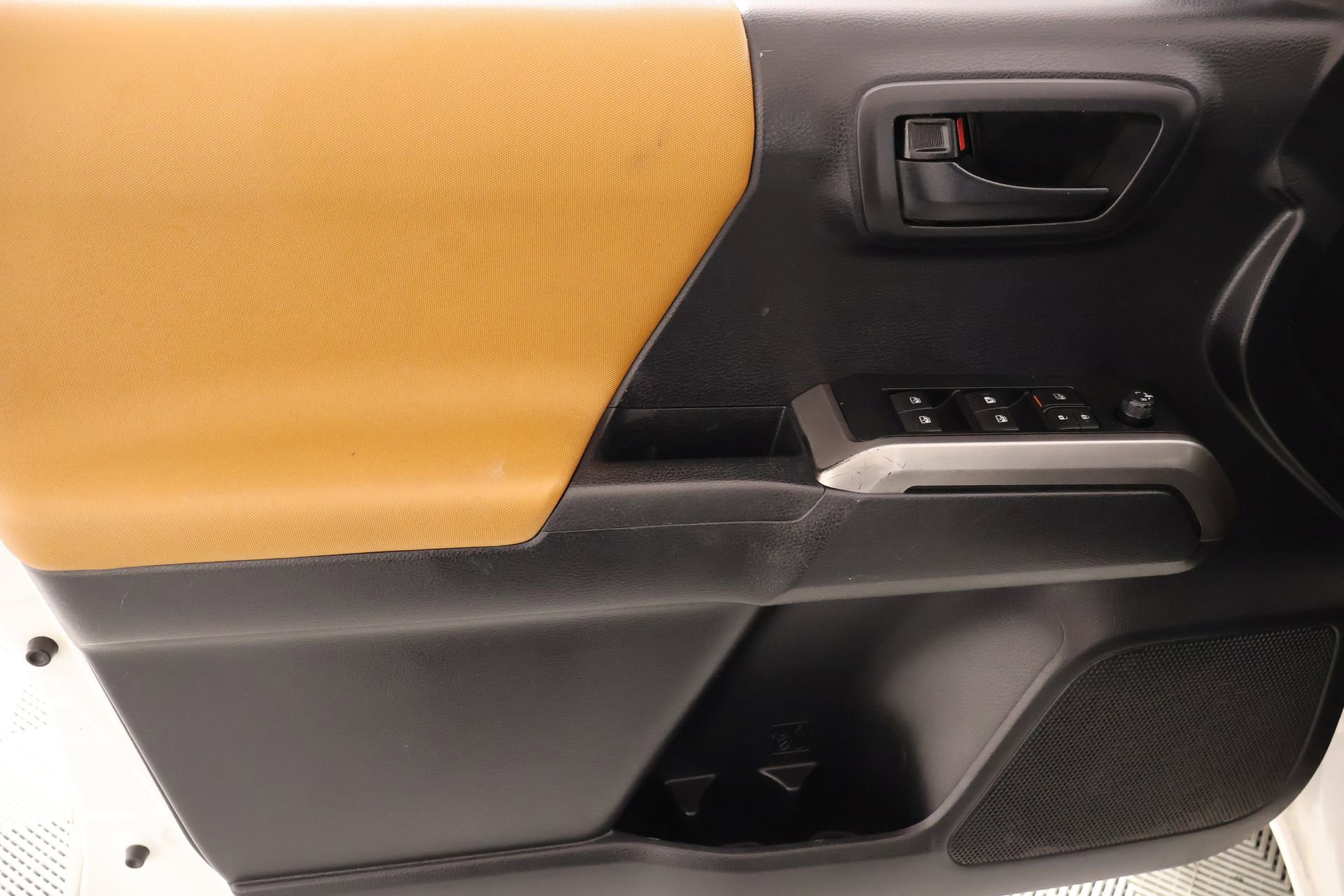 Used 2019 Toyota Tacoma SR5 image 14