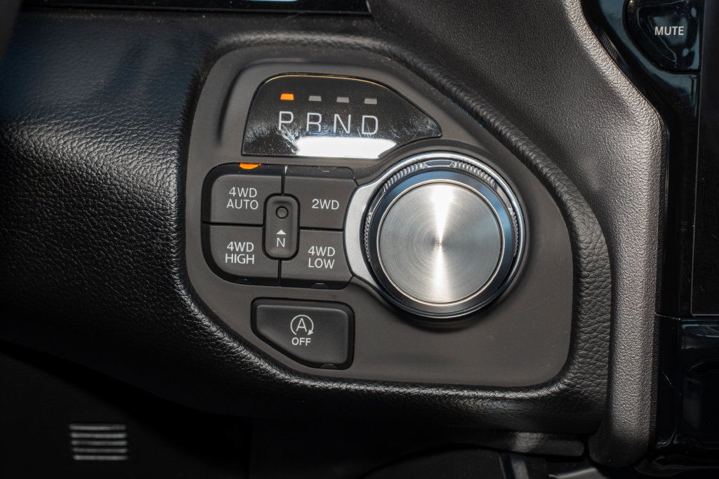 New 2026 RAM 1500 Laramie AWD/4WD image 23