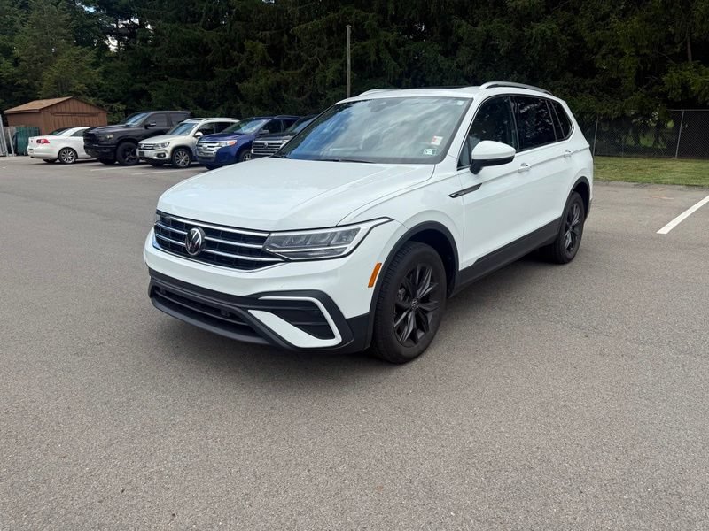 Used 2024 Volkswagen Tiguan SE AWD/4WD image 2