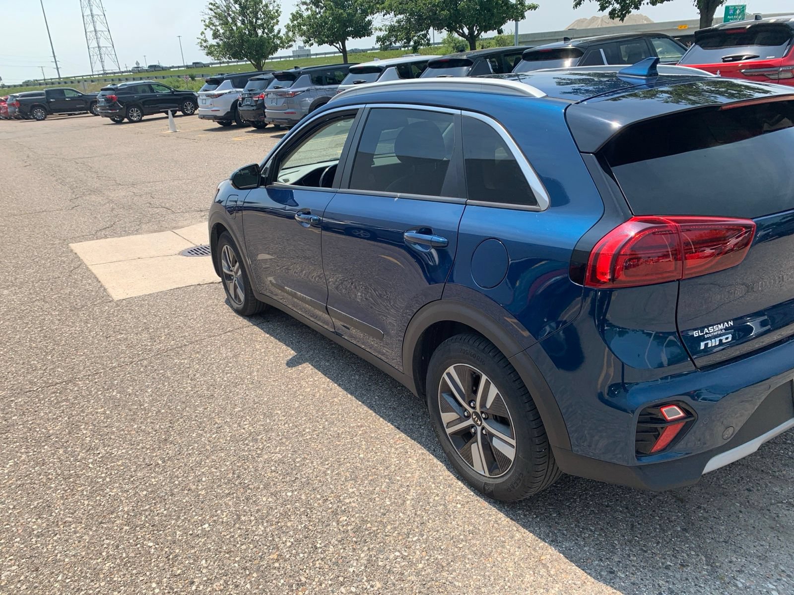 Used 2020 Kia Niro EX Premium FWD image 5