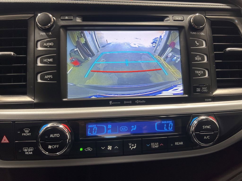 Used 2019 Toyota Highlander XLE FWD image 20