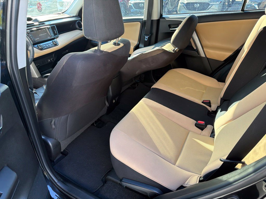 Used 2017 Toyota RAV4 XLE FWD image 12