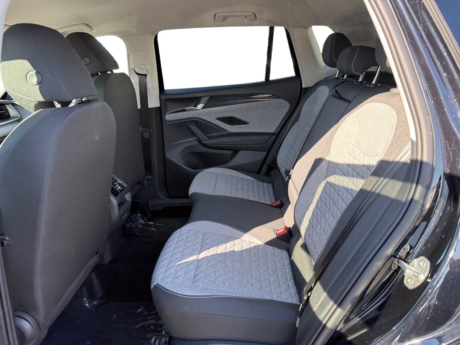 New 2026 Volkswagen Tiguan S AWD/4WD image 16