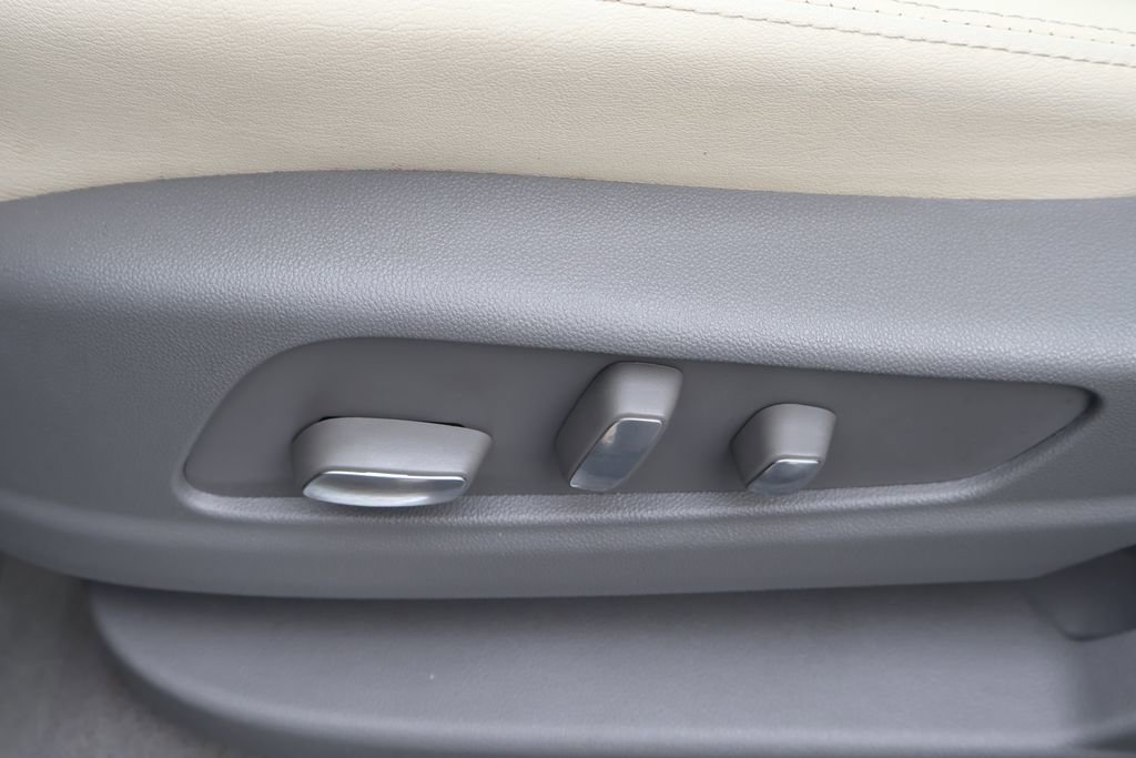 Used 2023 Cadillac XT5 Premium Luxury image 37