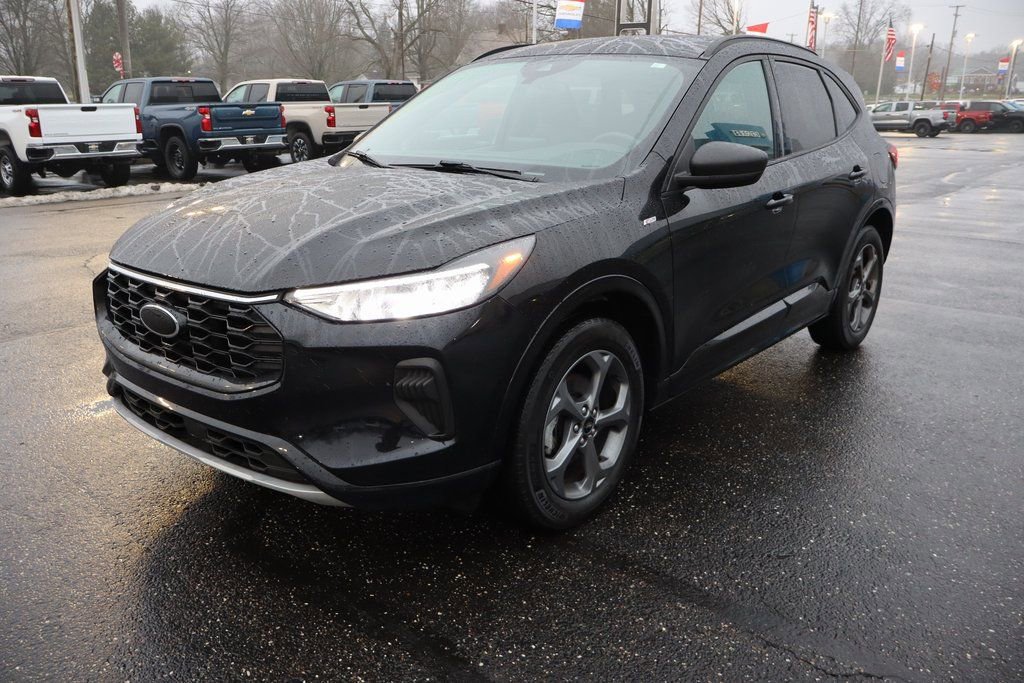 Used 2023 Ford Escape ST-Line image 32