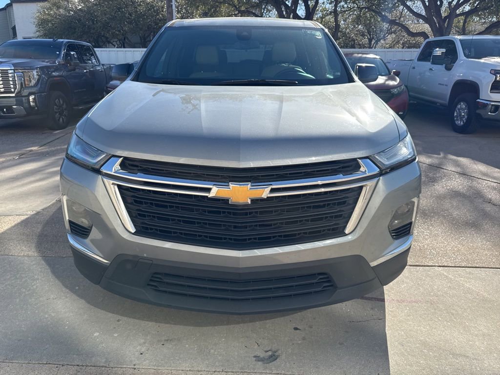 Used 2023 Chevrolet Traverse LS image 10