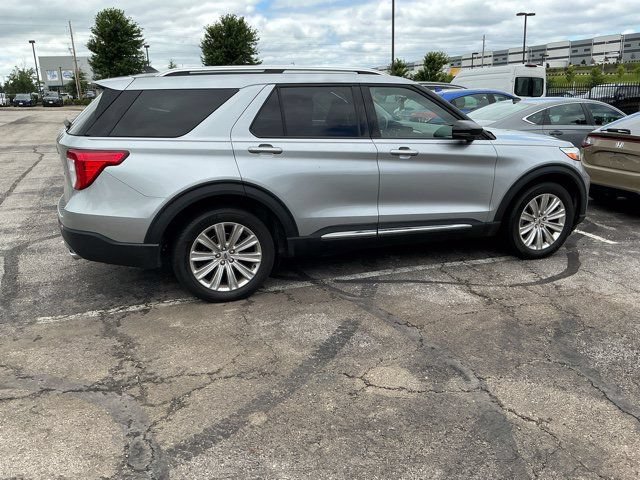 Used 2022 Ford Explorer Limited w/ Equipment Group 301A AWD/4WD image 5