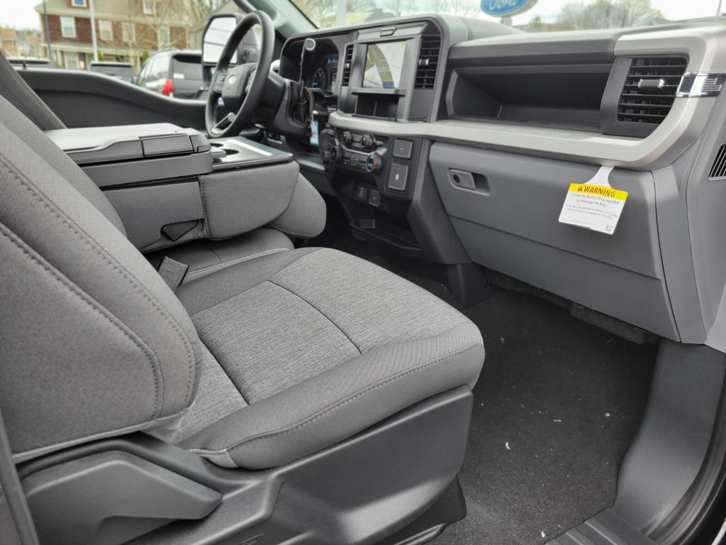 New 2026 Ford F350 4x4 Regular Cab Super Duty image 9