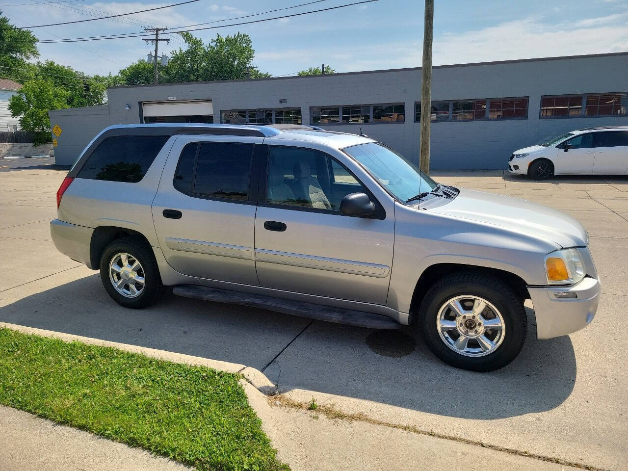 Used 2004 GMC Envoy XUV SLE w/ 1SB Preferred Equipment Group AWD/4WD image 7