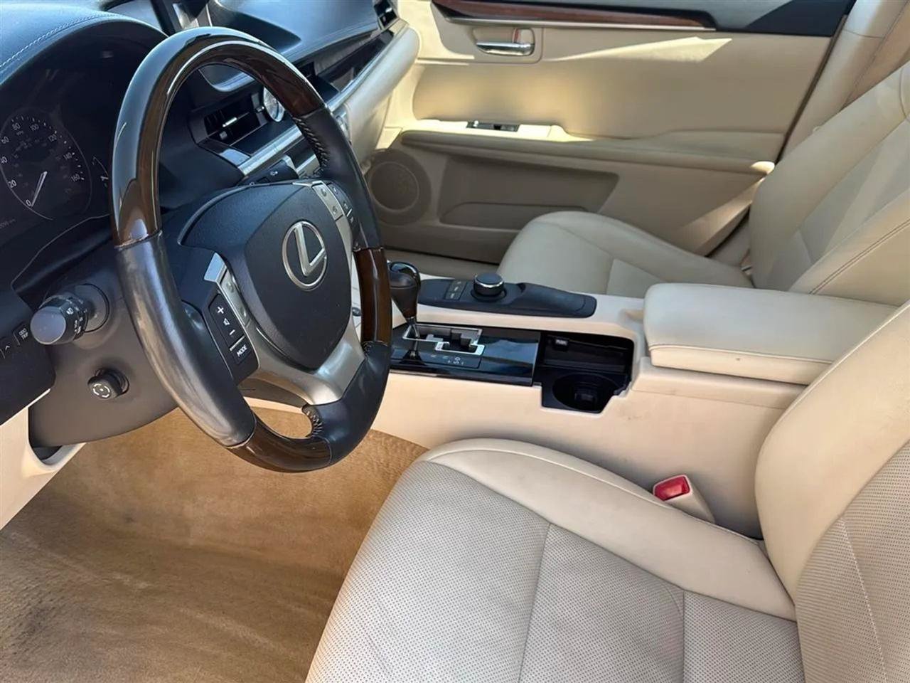 Used 2014 Lexus ES 350 w/ Premium Package FWD image 34