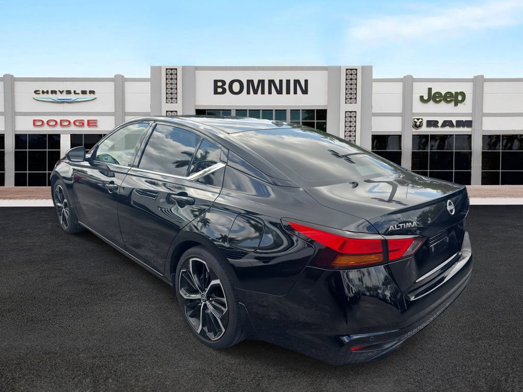 Used 2024 Nissan Altima 2.5 SR image 4