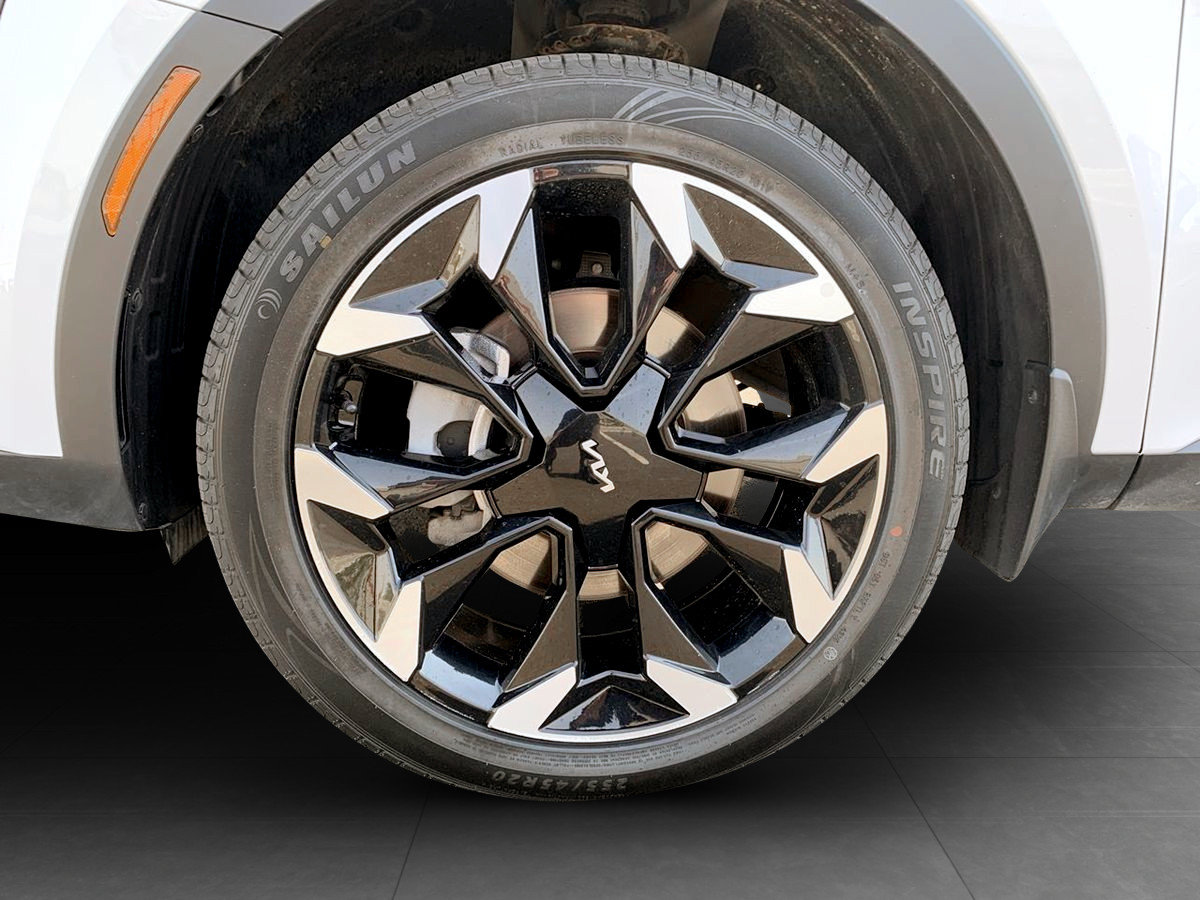 Used 2025 Kia Sorento EX AWD/4WD image 10