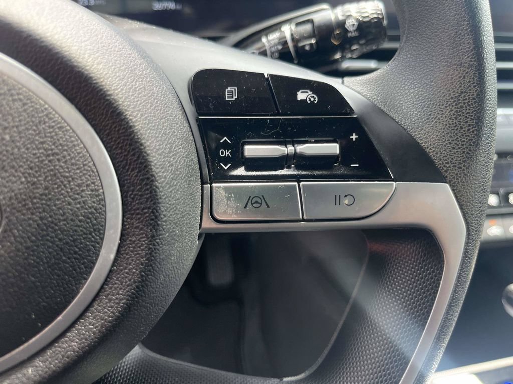 Used 2024 Hyundai Elantra SEL FWD image 15