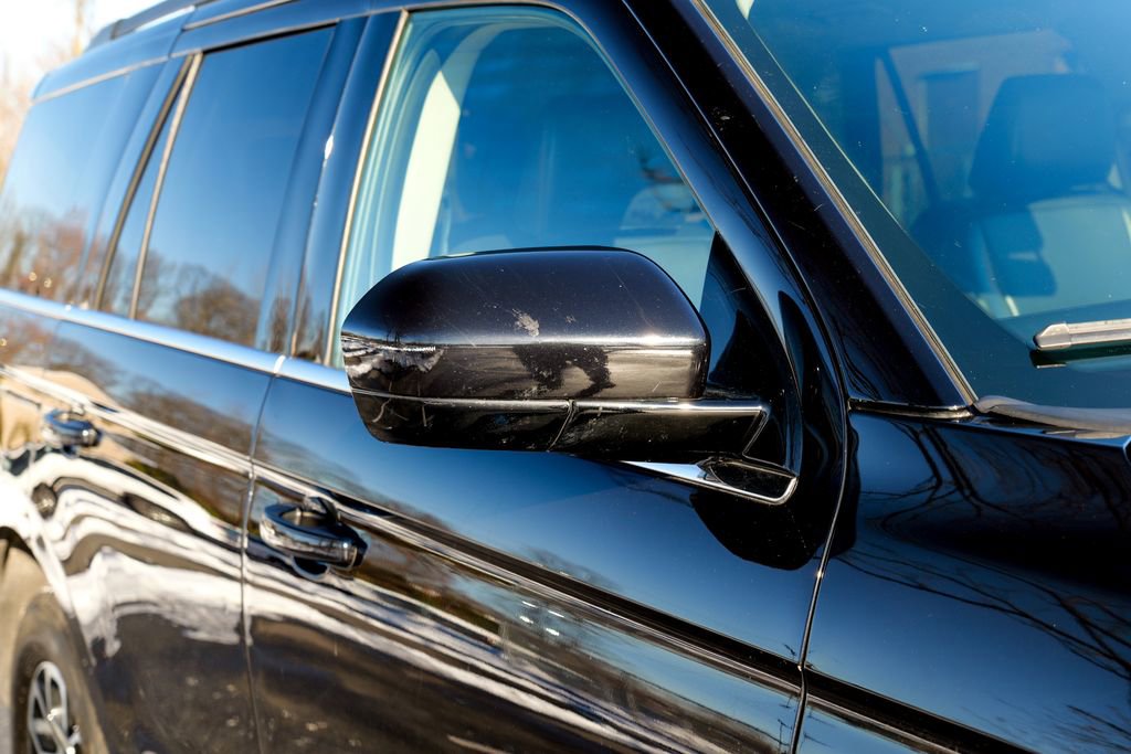 Used 2024 Ford Expedition XLT image 10