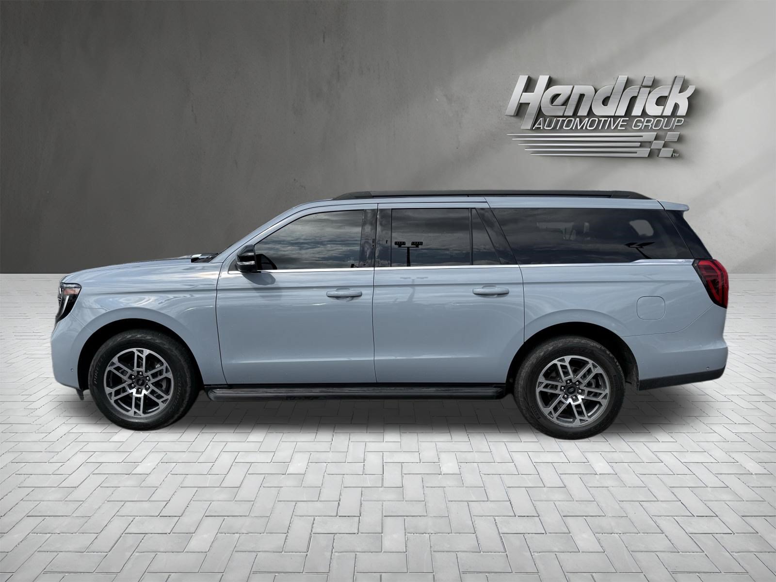 Used 2025 Ford Expedition Max Active AWD/4WD image 8