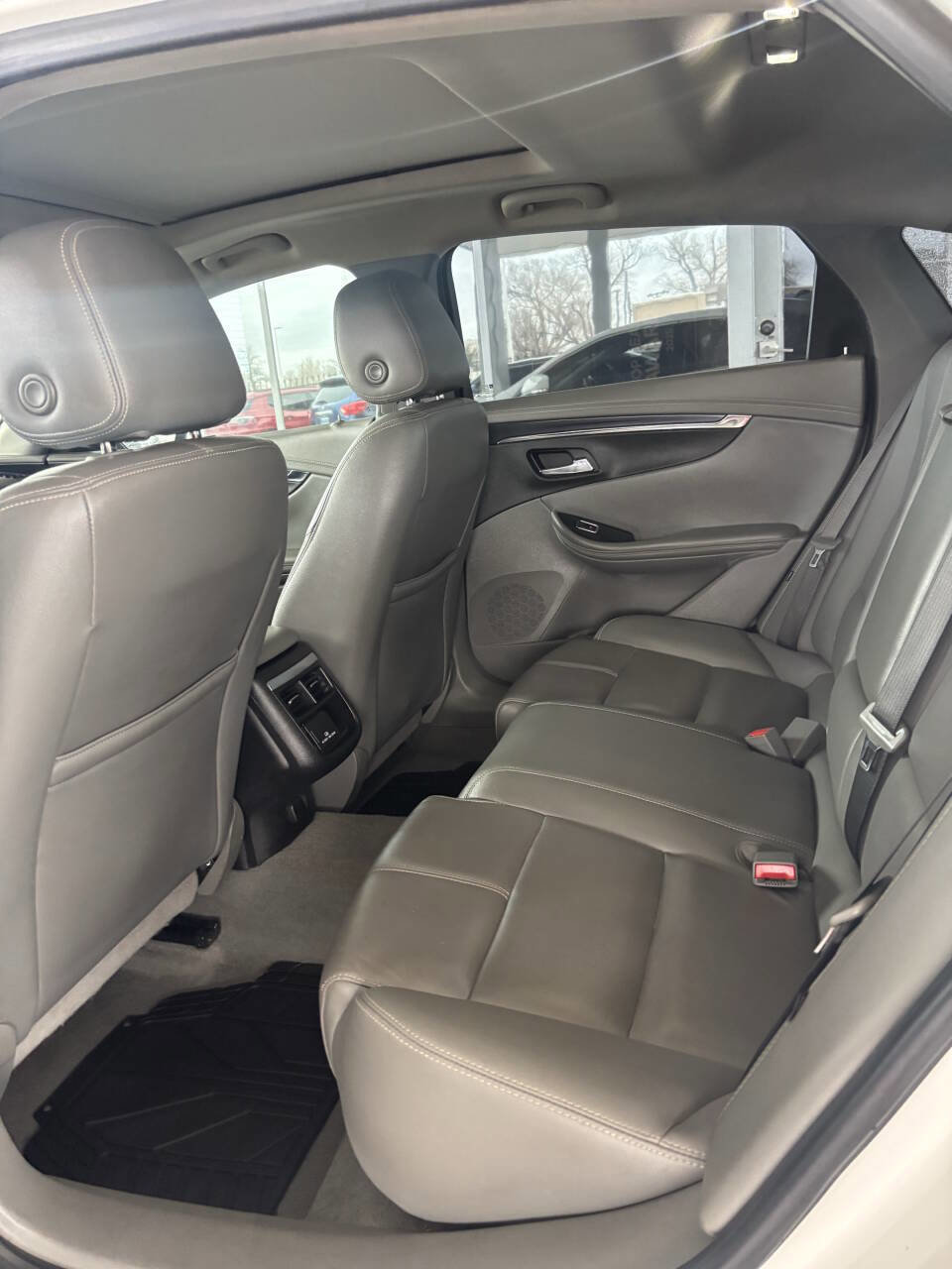 Used 2019 Chevrolet Impala LT image 18