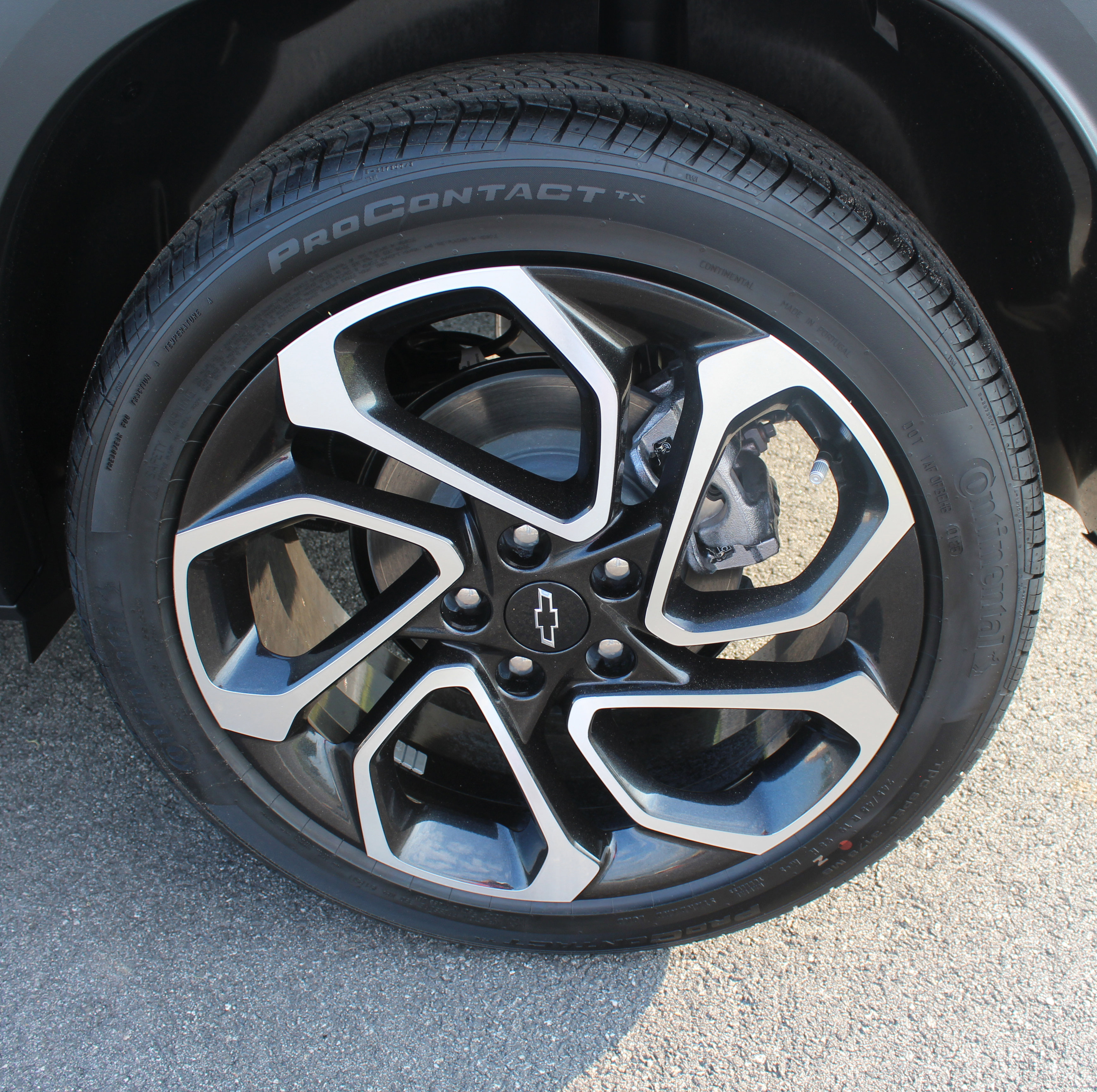 New 2025 Chevrolet Trax RS w/ Driver Confidence Package image 18