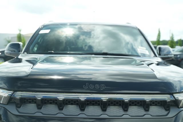 New 2026 Jeep Grand Wagoneer L Limited AWD/4WD image 46