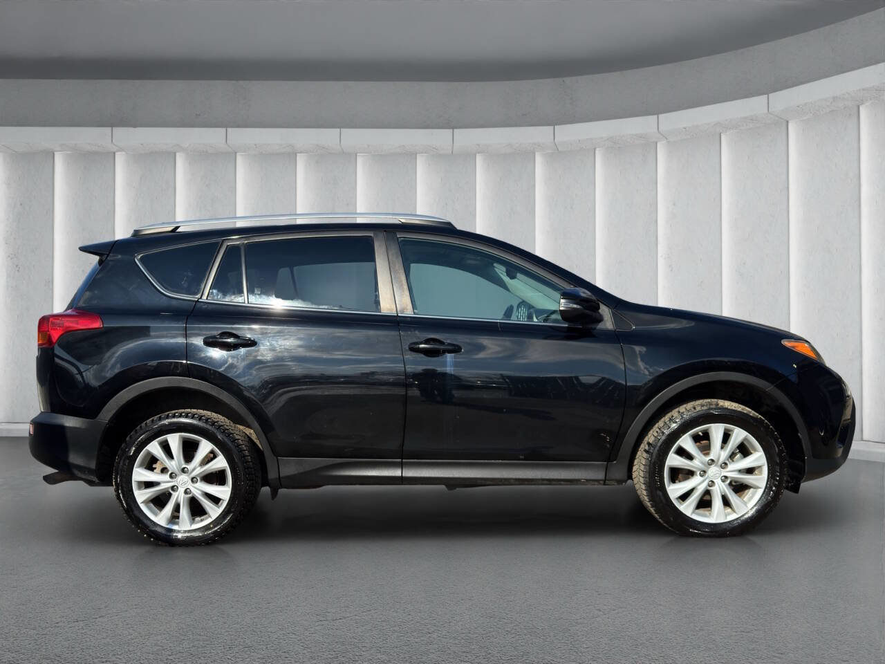 Used 2014 Toyota RAV4 Limited image 6