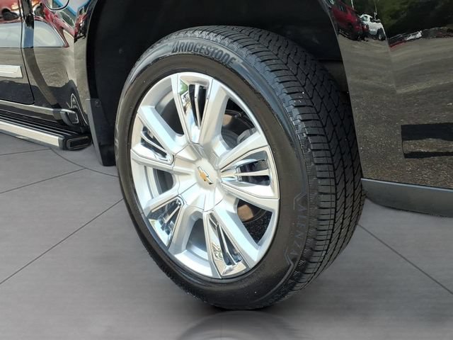 Used 2024 Chevrolet Silverado 1500 High Country w/ High Country Premium Package AWD/4WD image 12