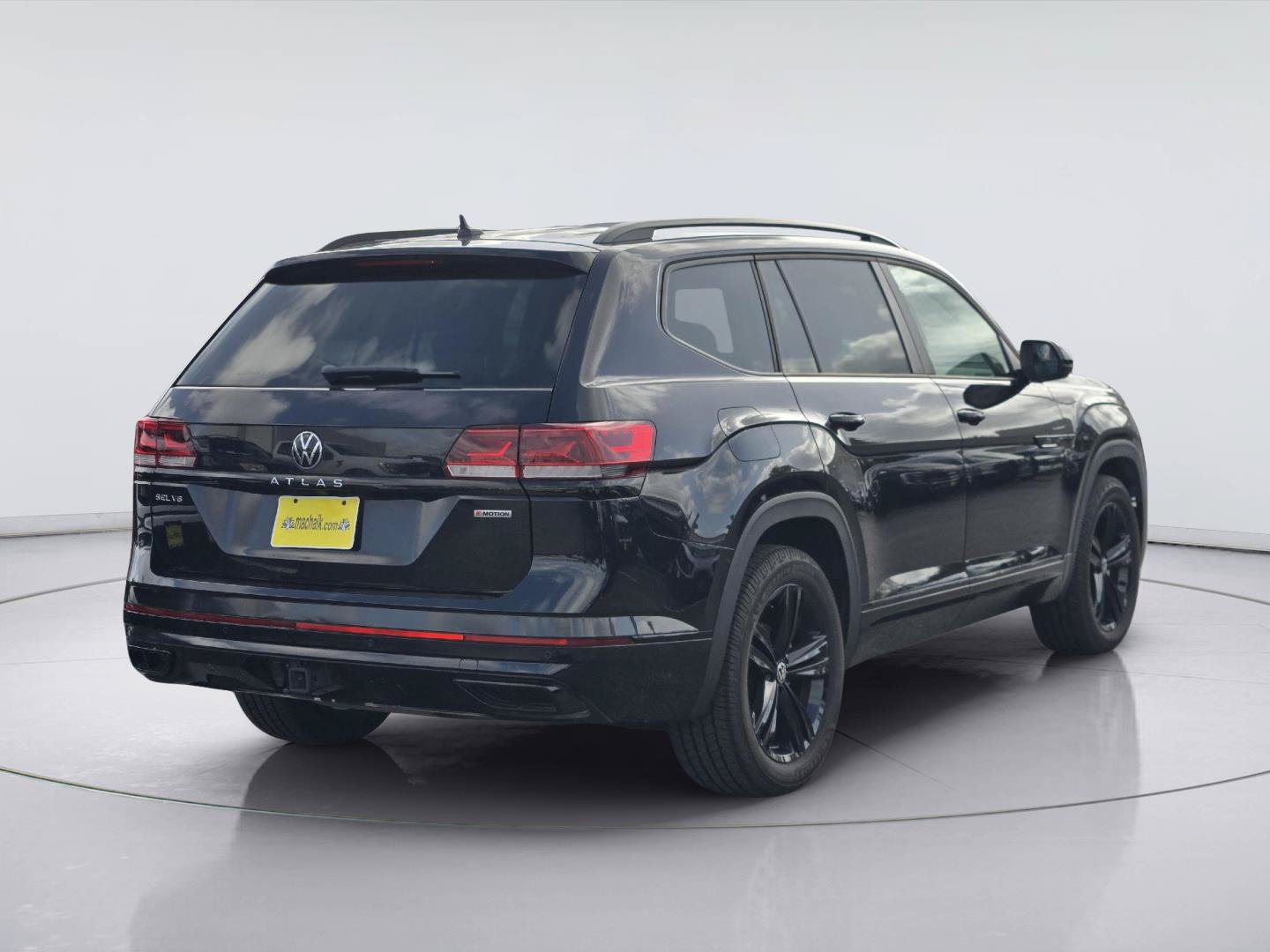Used 2022 Volkswagen Atlas SEL R-Line AWD/4WD image 8