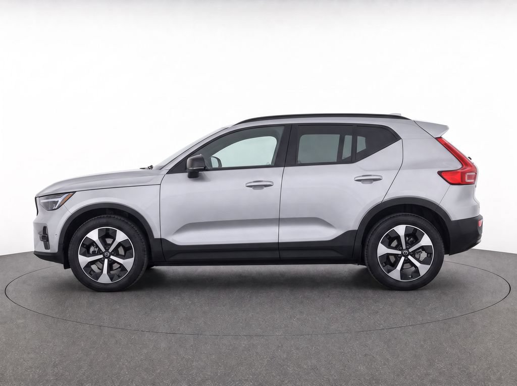 New 2026 Volvo XC40 B5 Plus w/ Climate Package AWD/4WD image 6