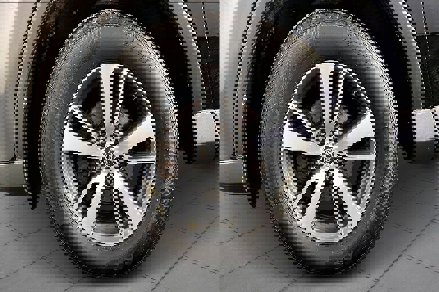 Used 2017 Toyota RAV4 XLE image 10