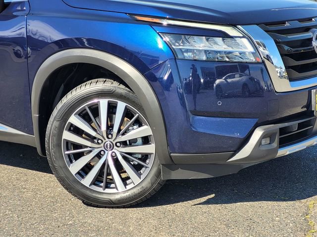 Certified 2022 Nissan Pathfinder Platinum w/ Cargo Package image 9
