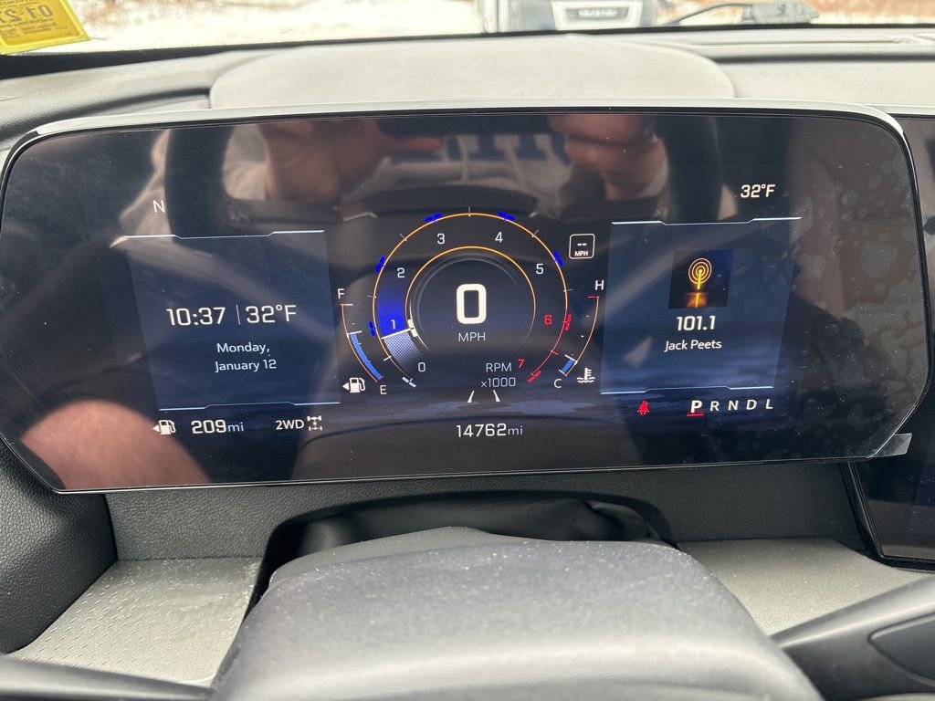 Used 2024 Chevrolet Traverse LT w/ Trailering Package image 17