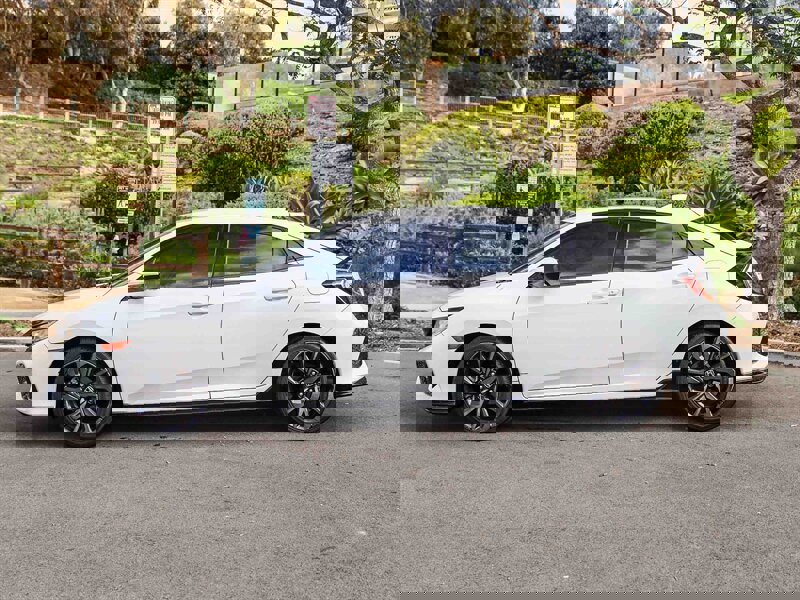 Used 2017 Honda Civic Sport image 4