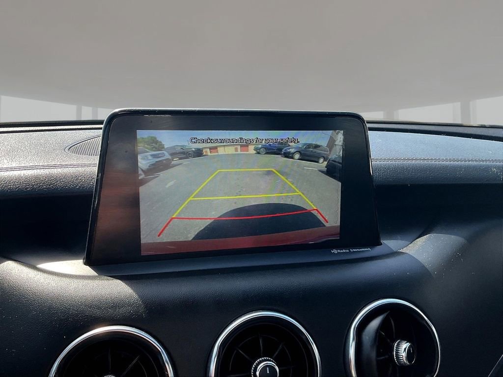Used 2018 Kia Stinger GT1 AWD/4WD image 14