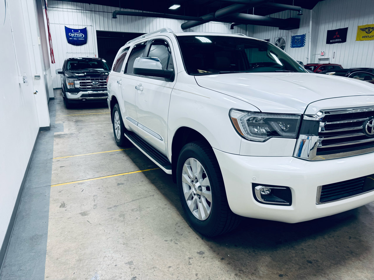 Used 2020 Toyota Sequoia Platinum image 19