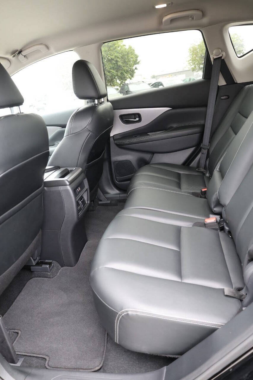 Used 2024 Nissan Murano SV w/ SV Midnight Edition Package AWD/4WD image 17