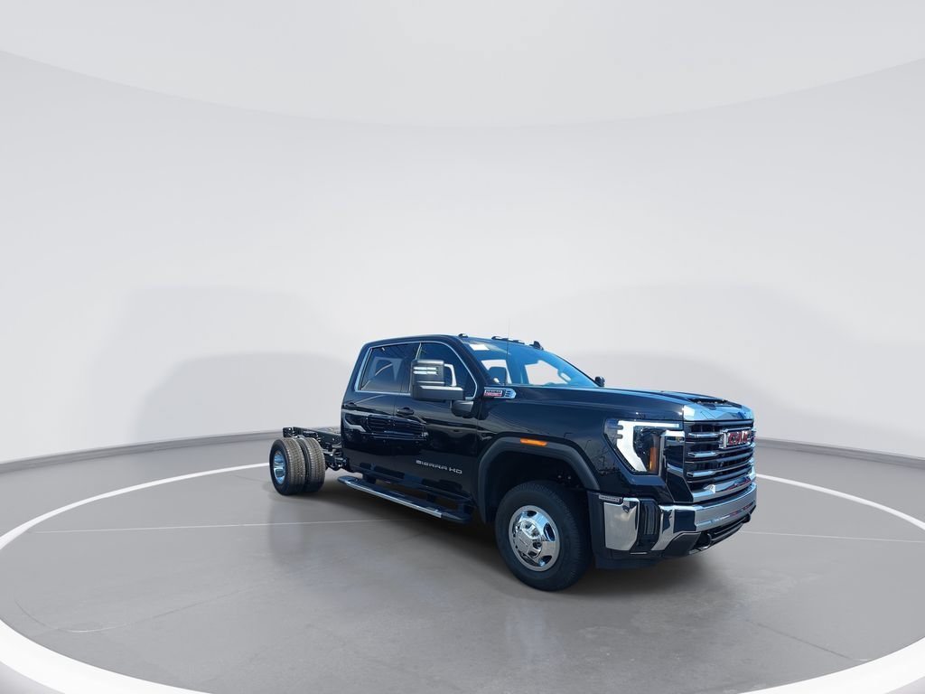New 2026 GMC Sierra 3500 SLE AWD/4WD image 2