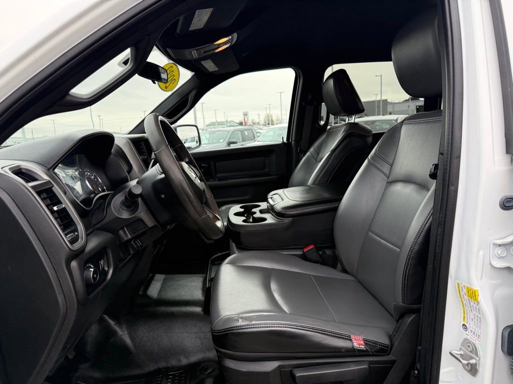 Used 2022 RAM 2500 Tradesman w/ Chrome Appearance Group image 5